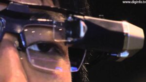 網膜に直接映像を投影するメガネ型シースルーディスプレー : DigInfo