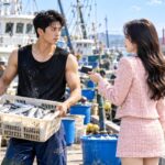 【日本語吹き替え版】お見合いを避けるため魚売りになりすました大富豪！彼の貧しさを気にせず結婚したのは彼女だけだった！義妹は間違った相手を選んだと嘲笑するも、結婚式当日、彼の正体が明かされ人生大逆転!